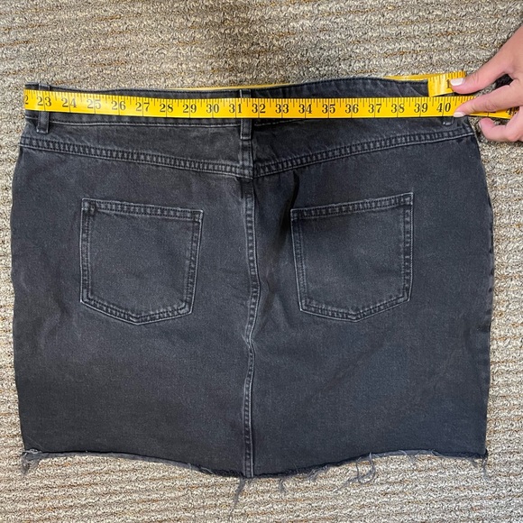 ASOS Denim Mini Skirt with Raw Hem - Black wash - Picture 5 of 5